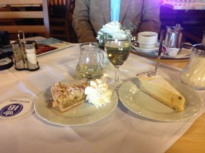 APFEL KUCHEN MIT SAHNE AND CHEESE CAKE